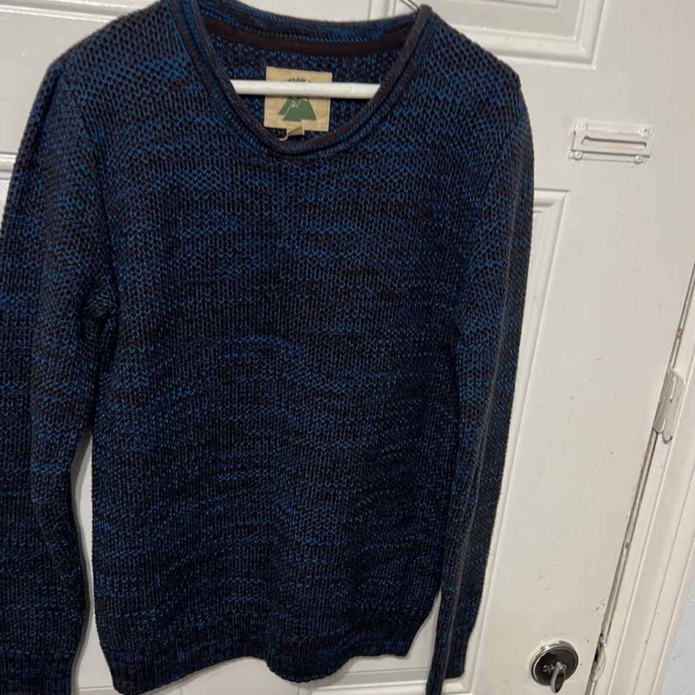 sweater - Picture 4 of 5